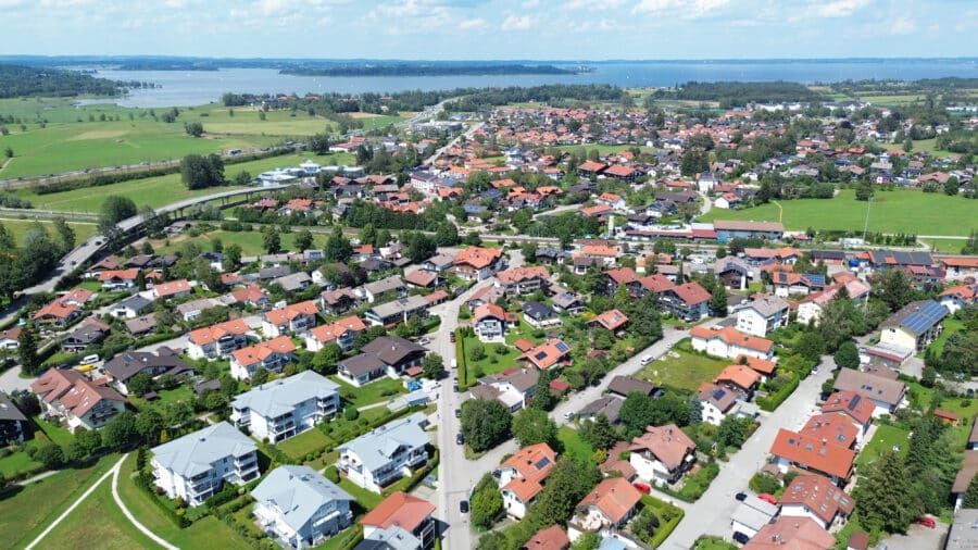 Sonniges EFH mit großzügigem Anbau, Bergblick & Ausbaureserve - Nähe zum See