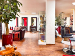 Gewerbefläche - Vielseitige Gewerbefläche in sehr guter Lage von Prien – derzeit voll ausgestatteter Friseursalon