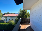 Balkon Ostseite - Helle 2-Zi.-Whg. mit Bergblick und umlaufendem Balkon – Wohnpotenzial in TOP Lage