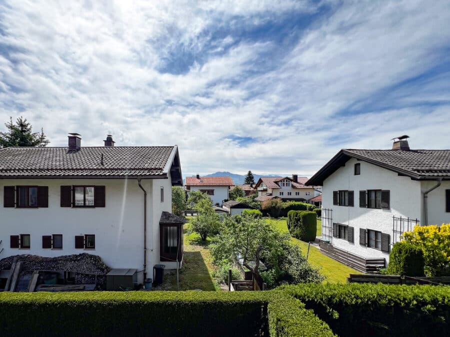 2-3 - Zi-Whg mit Bergblick in ruhiger und zentraler Lage in Prien am Chiemsee - Aussicht Balkon