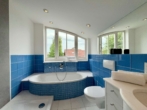 BADEZIMMER - Wohnen über zwei Ebenen – Exklusives Maisonette-Wohnung