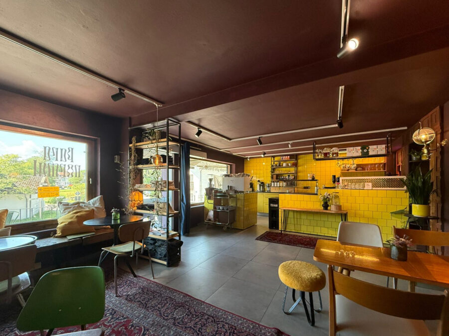 Vielseitige Gewerbeflächen im Herzen von Breitbrunn am Chiemsee - Bar/Gastraum Studio