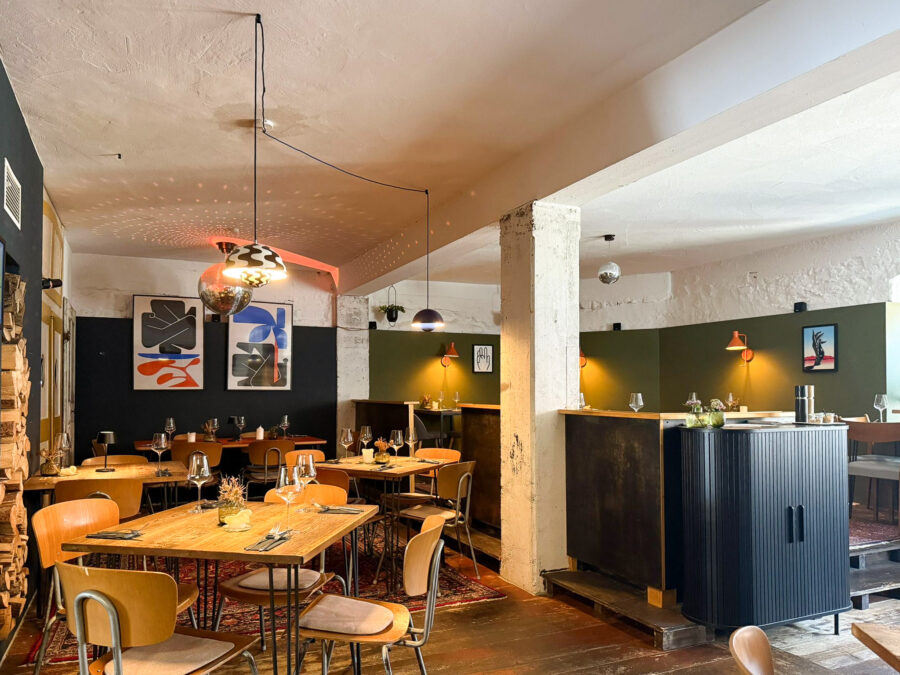 Vielseitige Gewerbeflächen im Herzen von Breitbrunn am Chiemsee - Gastraum PURA