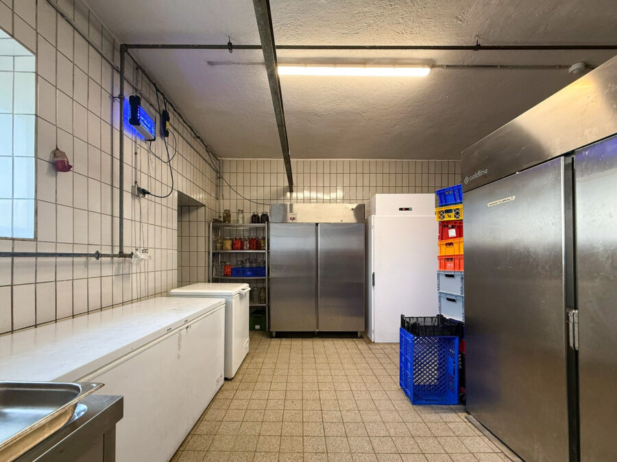 Vielseitige Gewerbeflächen im Herzen von Breitbrunn am Chiemsee - Lager/Vorräte