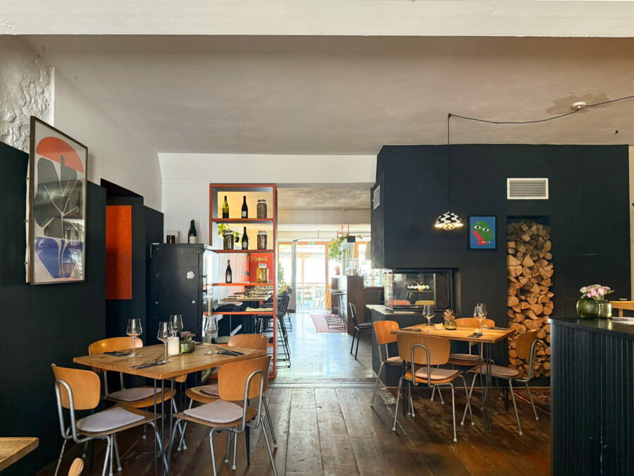 Vielseitige Gewerbeflächen im Herzen von Breitbrunn am Chiemsee - Gastraum PURA