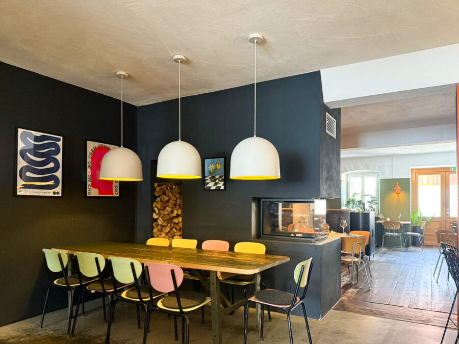 Vielseitige Gewerbeflächen im Herzen von Breitbrunn am Chiemsee - Gastraum PURA