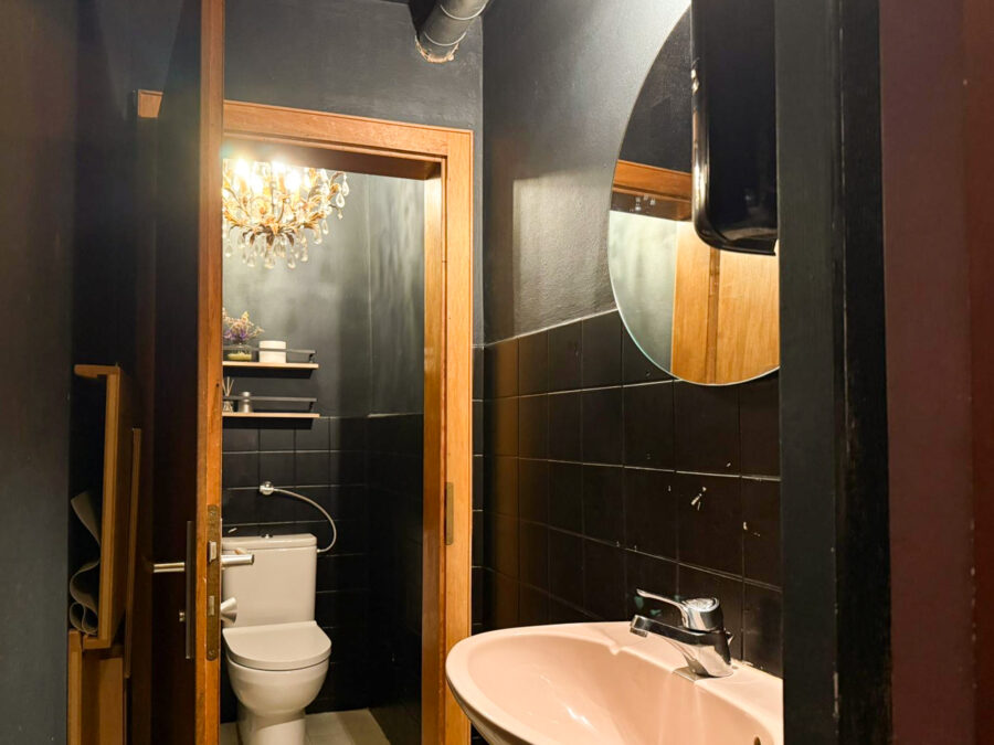 Vielseitige Gewerbeflächen im Herzen von Breitbrunn am Chiemsee - WC