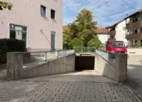 Tiefgarageneinfahrt
