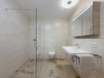 BADEZIMMER I - Obergeschosswohnung im Herzen von Bernau am Chiemsee