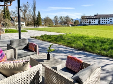 Verkauf gegen Gebot – Kernsaniertes EFH mit See- und Bergblick, Chiemseeperle sucht neuen Besitzer!, 83253 Rimsting, Haus