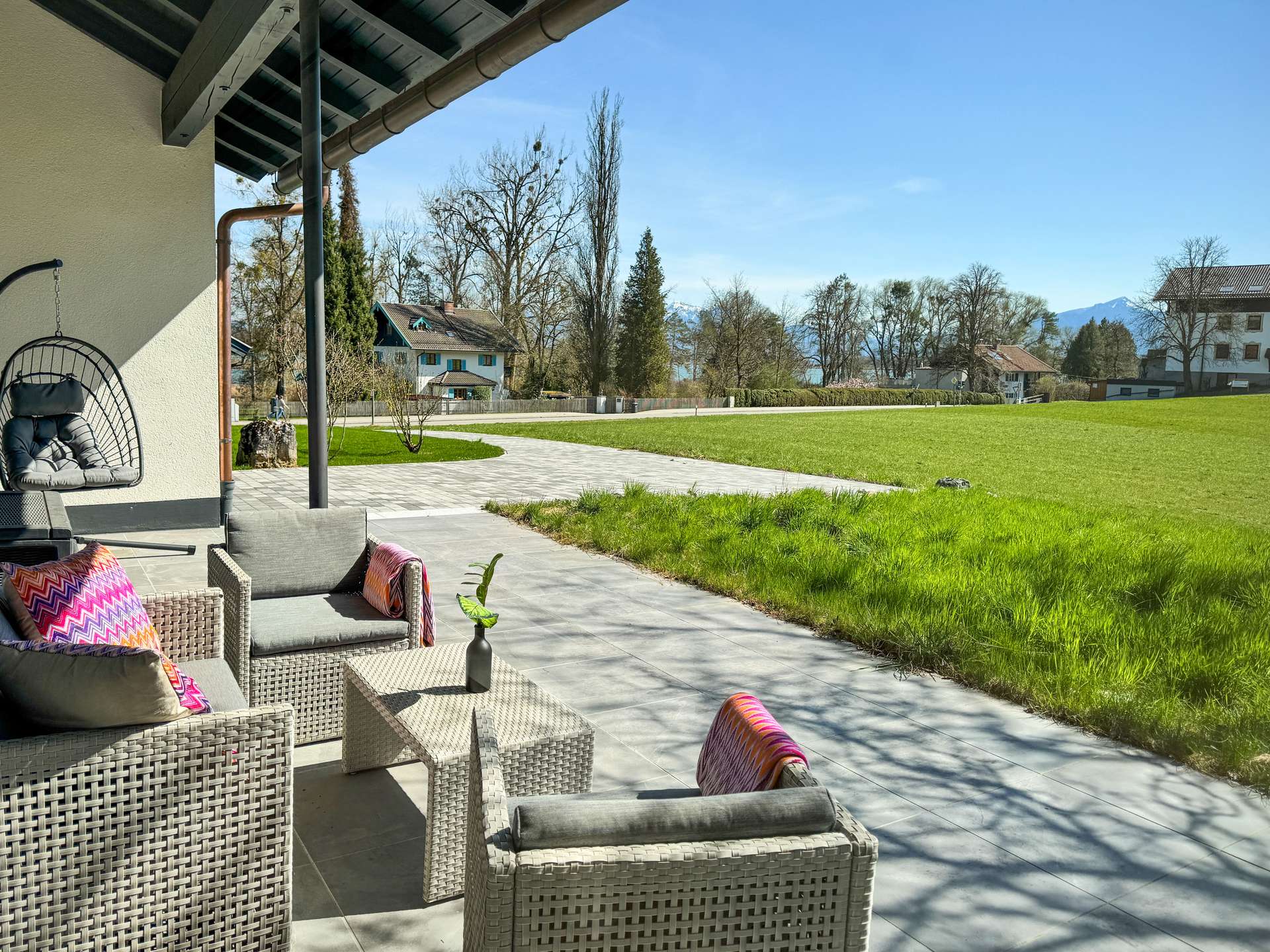 Terrasse mit Berg- und Chiemseeblick