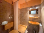 Badezimmer - Winterparadies Sachrang – Charmante DG-Wohnung für Skifreunde & Bergliebhaber