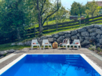 Pool - Exklusives Einfamilienhaus am Chiemsee – mit Pool, Seeblick und Alpenpanorama