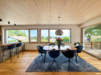 Essbereich - Exklusives Einfamilienhaus am Chiemsee – mit Pool, Seeblick und Alpenpanorama