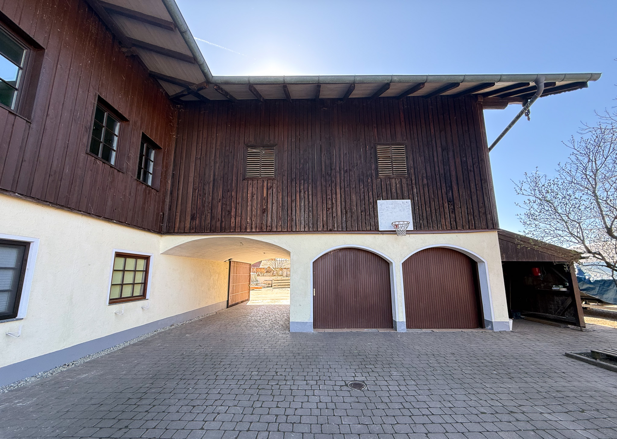 Zufahrt zum Innenhof