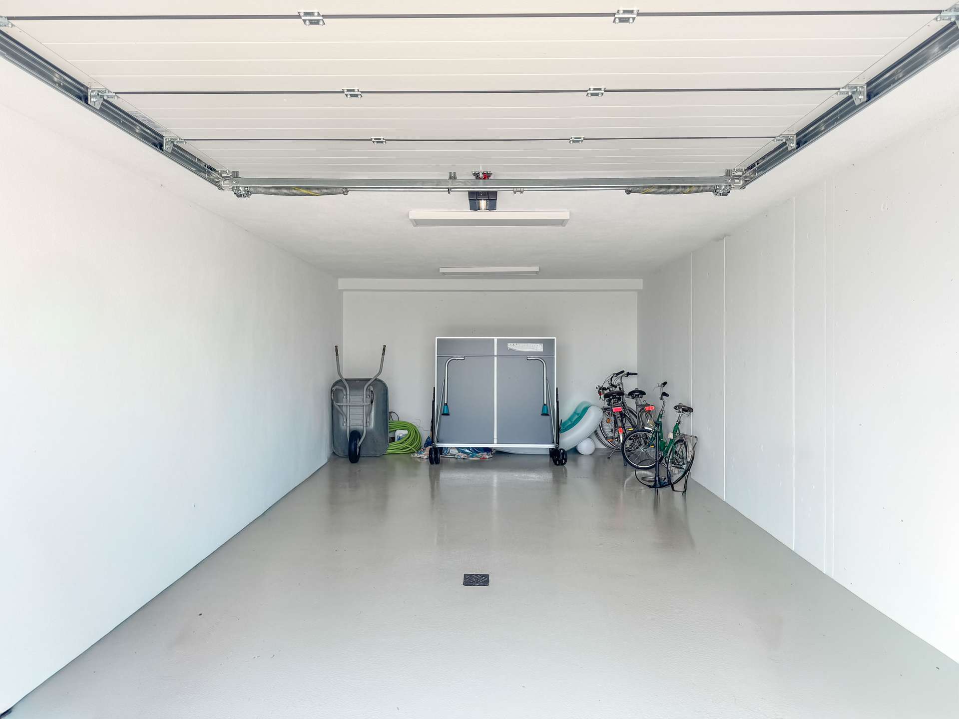 Geräumige Garage