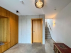 Eingangsbereich UG - Exklusives Einfamilienhaus am Chiemsee – mit Pool, Seeblick und Alpenpanorama