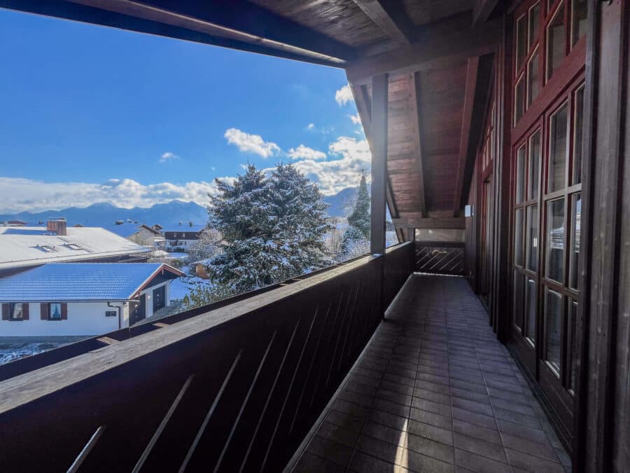 Gemütliche Dachgeschosswohnung in zentraler Lage von Bernau - Balkon