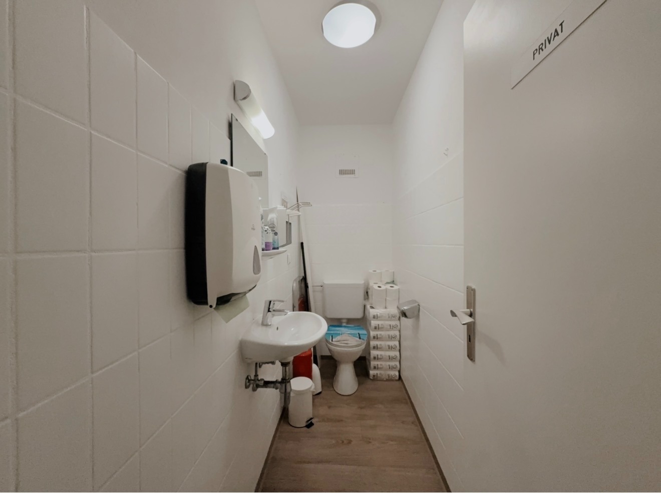 MITARBEITER WC