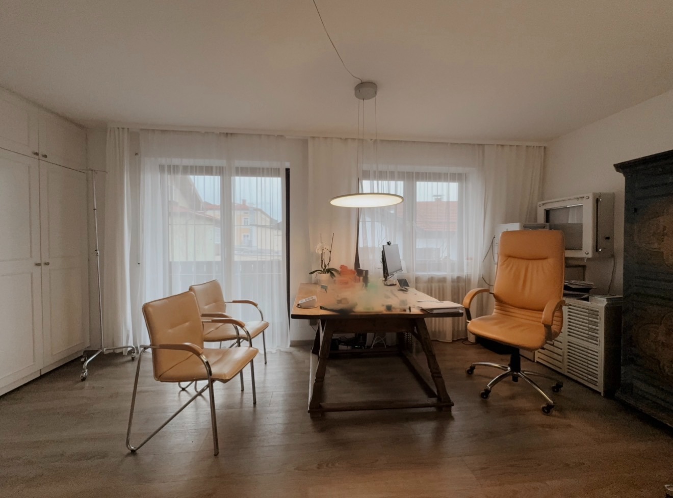 BEHANDLUNGSZIMMER I
