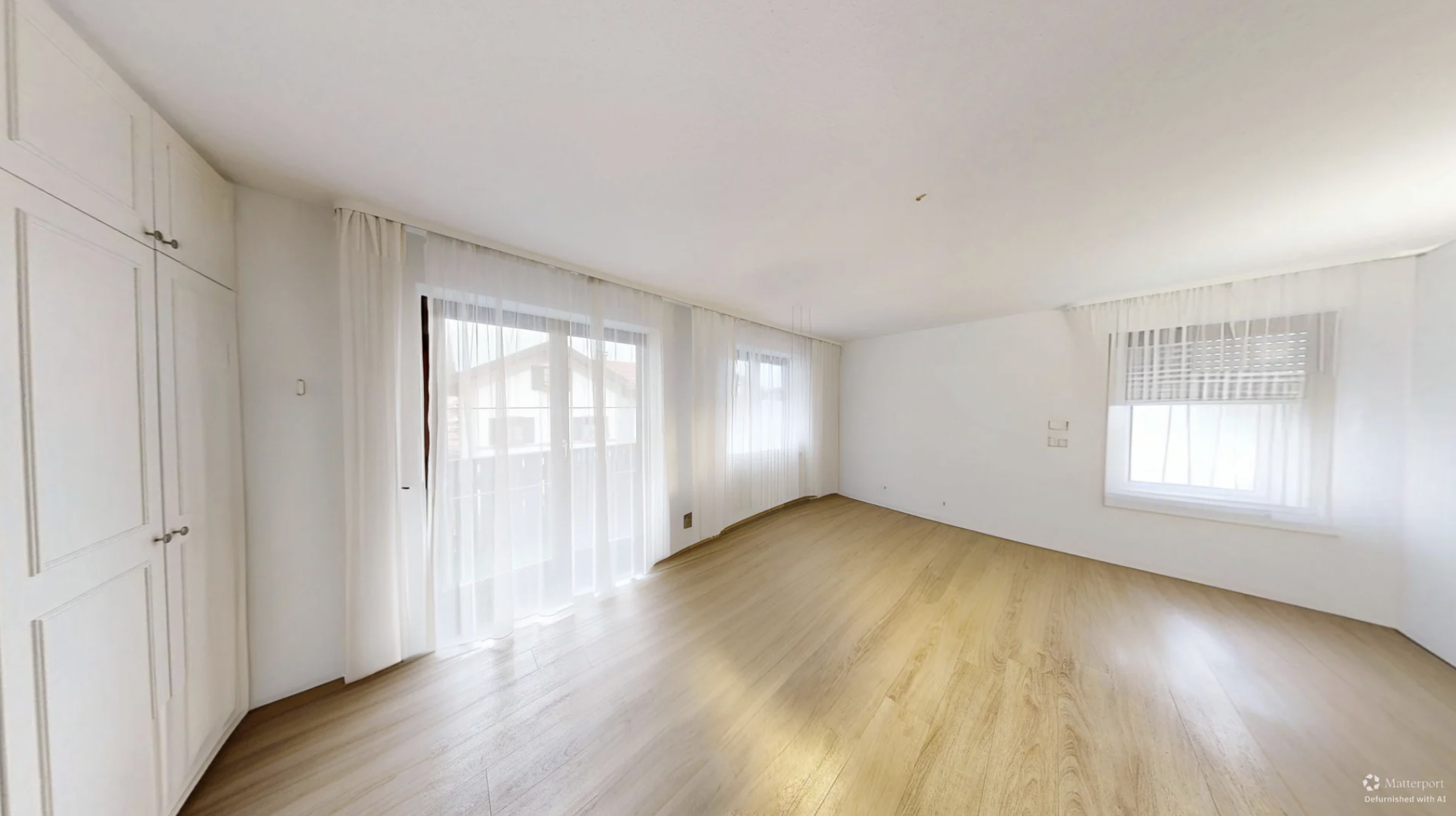 BEHANDLUNGSZIMMER I / KI-GESTÜTZTE RÄUMUNG