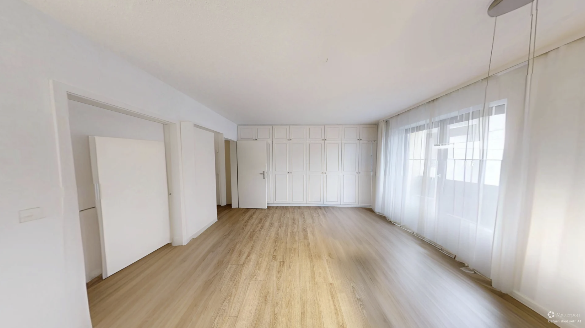BEHANDLUNGSZIMMER I / KI-GESTÜTZTE RÄUMUNG