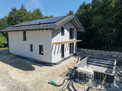 Einfamilienhaus im Bau am Herrenberg – nur wenige Schritte zum Chiemsee, 83209 Prien am Chiemsee, Einfamilienhaus