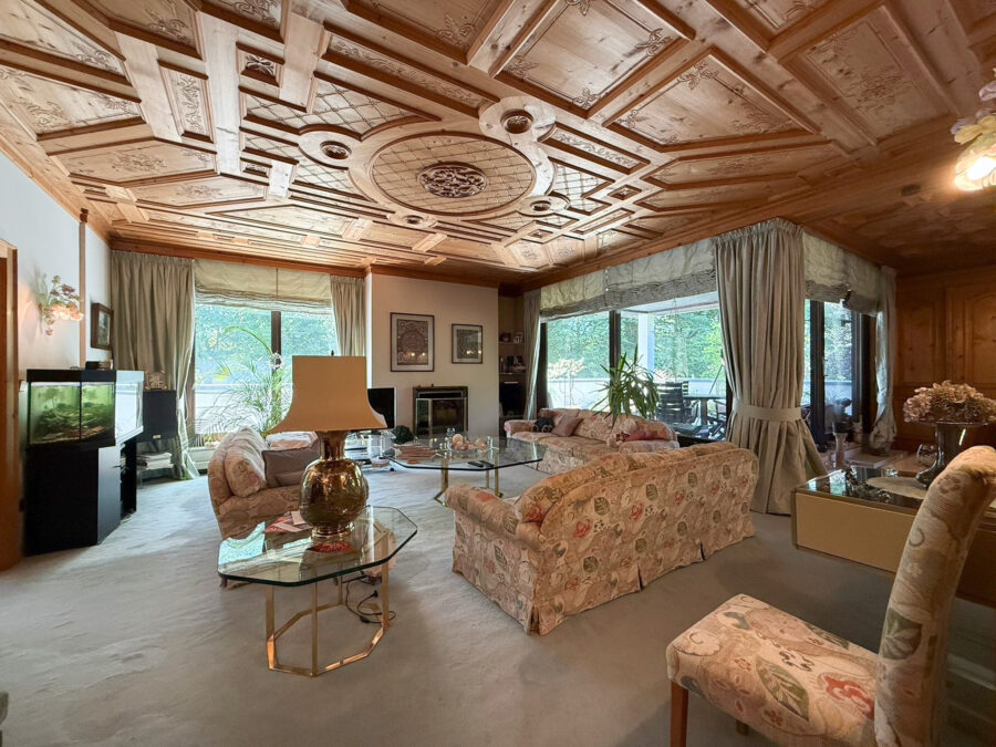 Penthouse in absolut ruhiger und elitärer Lage umgeben von altem Baumbestand - Wohnzimmer