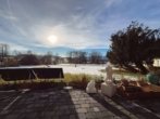 TERRASSE - Der Chiemsee zum Greifen nah – moderne Erdgeschosswohnung mit Terrasse in absoluter Bestlage