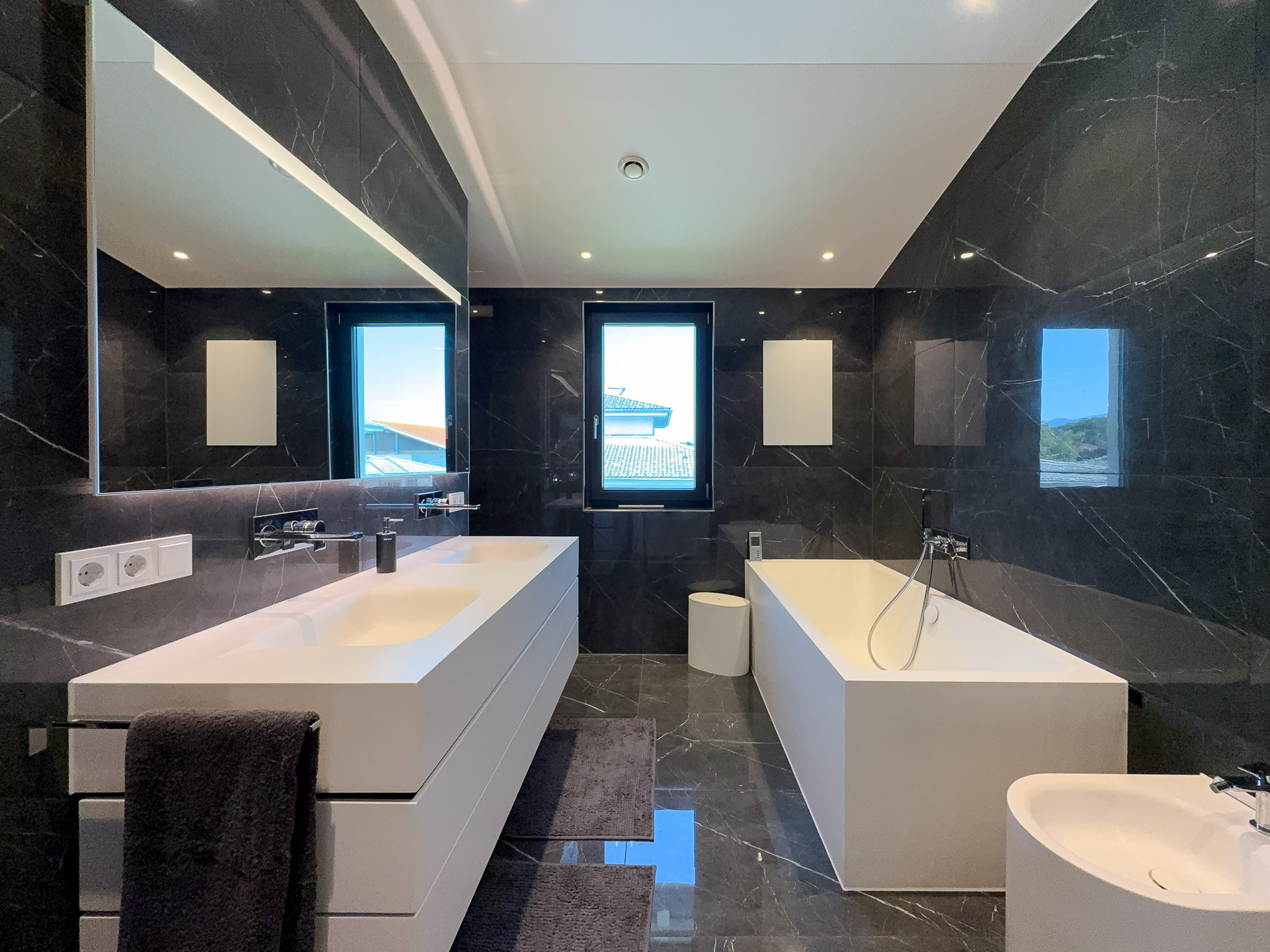 BADEZIMMER 1