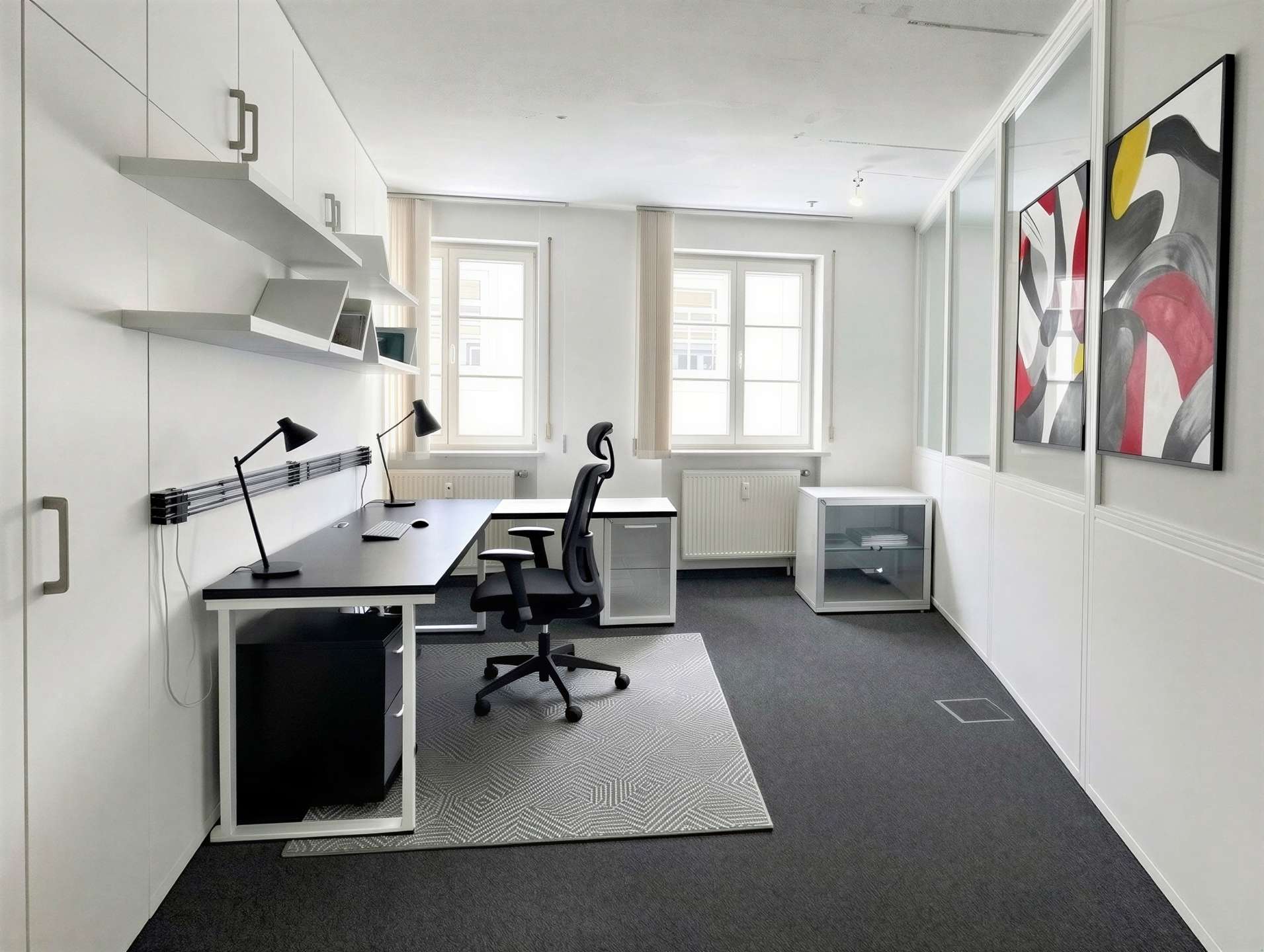 Bürofläche, individuell veränderbar - (KI generiert)