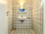 Toilette - Vielseitige Gewerbefläche in absoluter Toplage von Prien am Chiemsee
