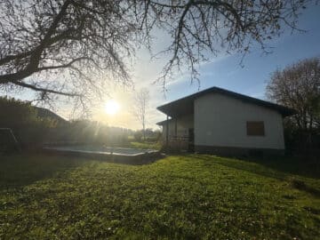 EFH zur Sanierung in traumhafter Lage mit unverbaubarem Bergblick, 83125 Eggstätt, Einfamilienhaus