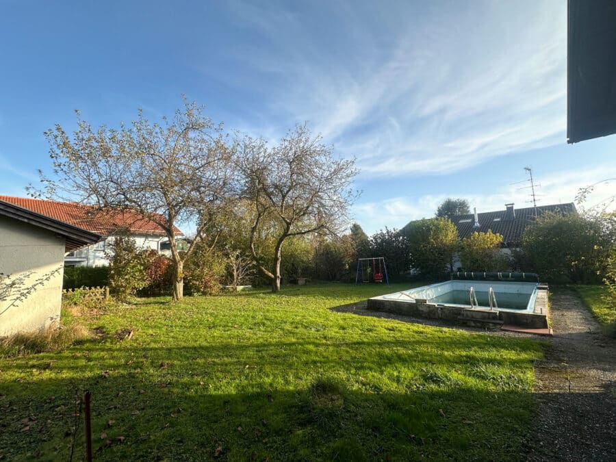 EFH zur Sanierung in traumhafter Lage mit unverbaubarem Bergblick - Garten + Pool