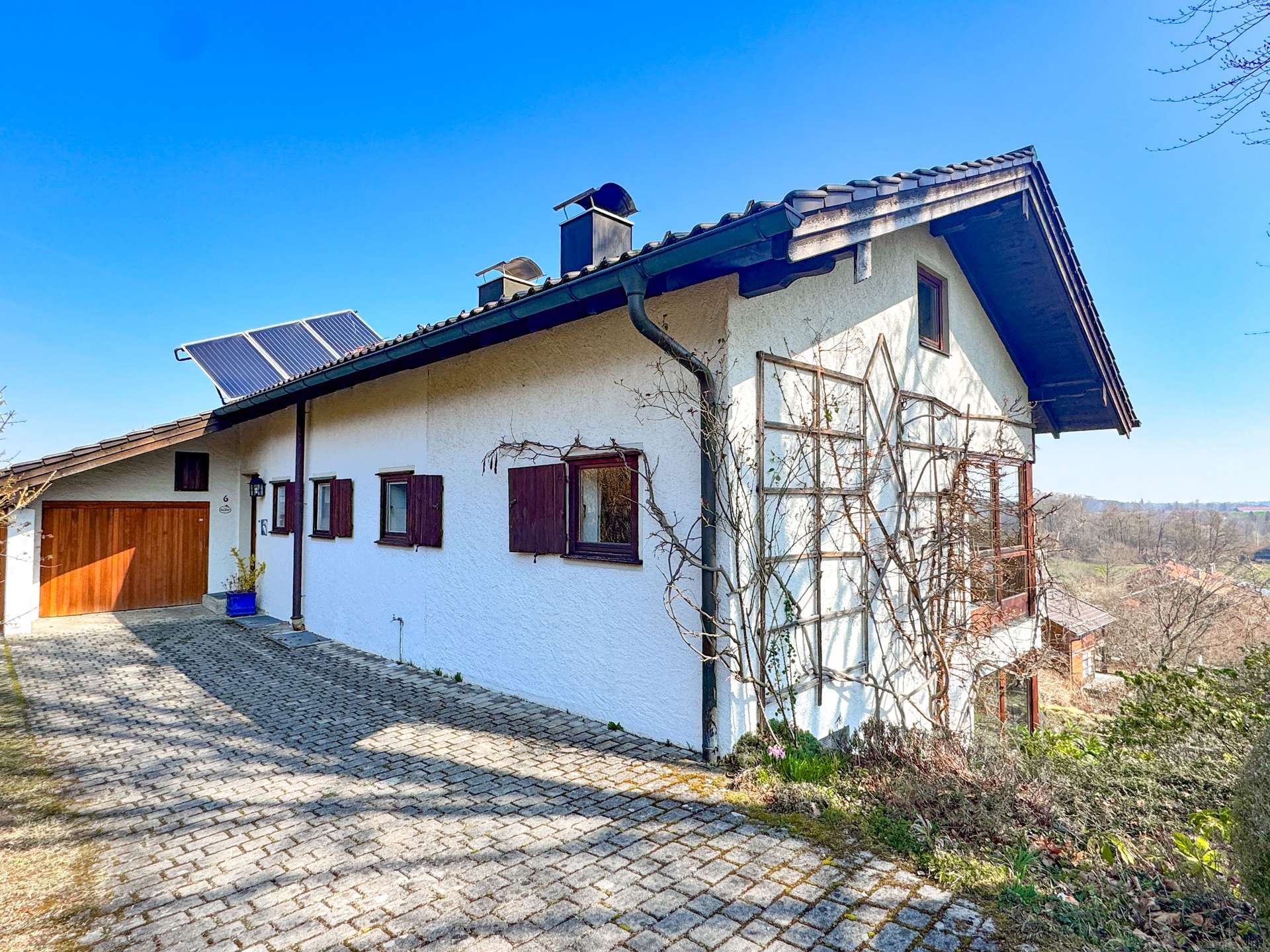 Einfahrt / Ansicht von Süd-West