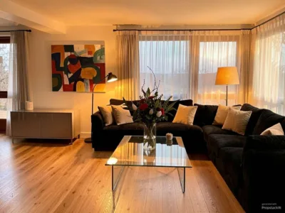 EFH in erhöhter Lage mit Weitblick über die Berge und den Schloßsee – Liegenschaft mit Potenzial, 83093 Bad Endorf, Einfamilienhaus