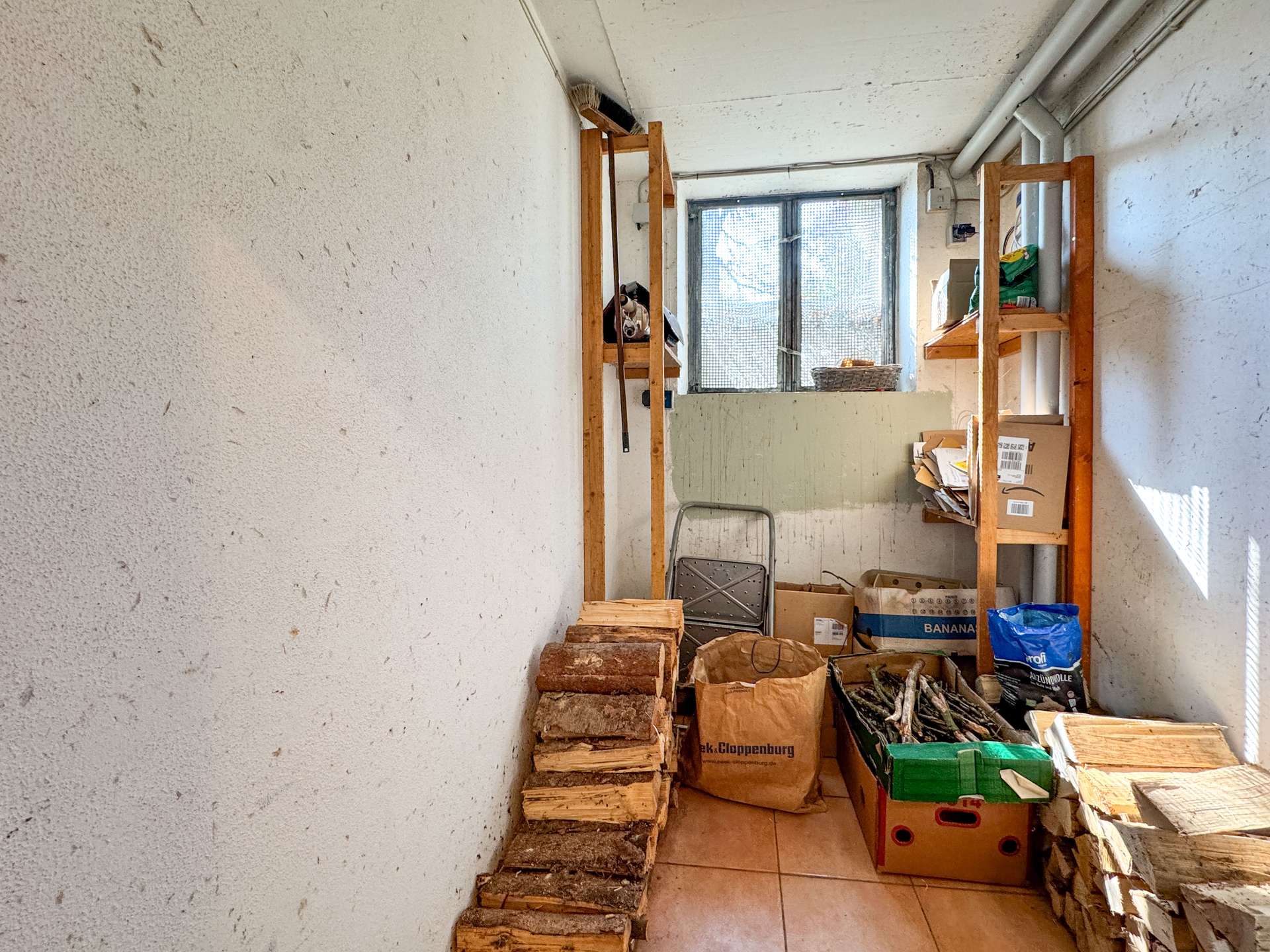 Raum zur Holzlagerung