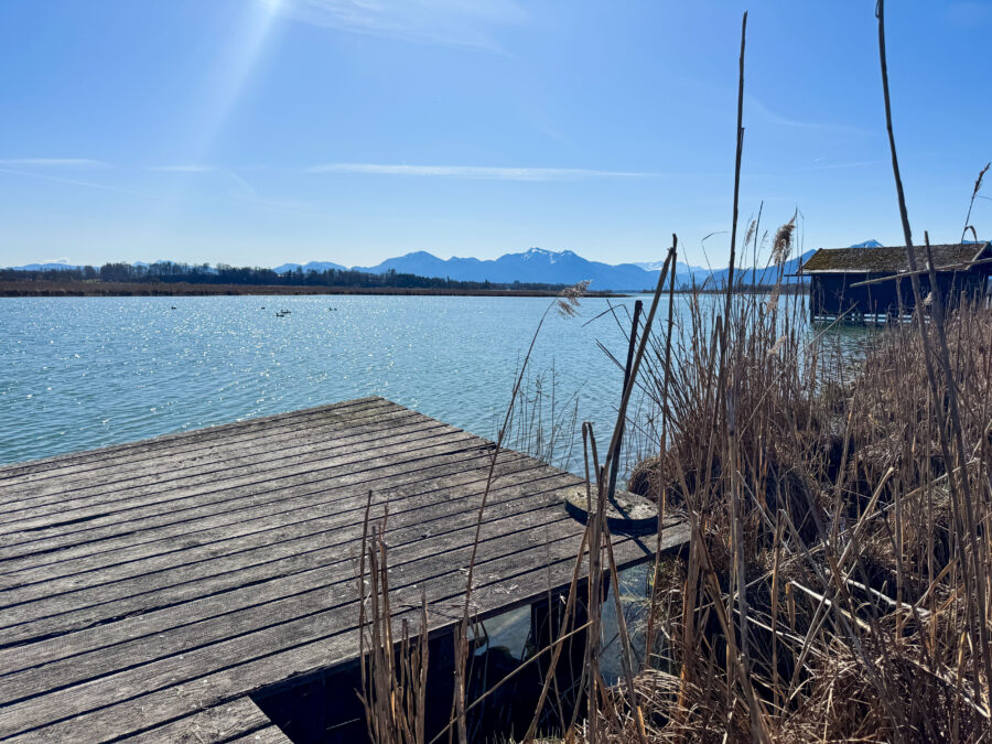Verkauf gegen Gebot - Kernsaniertes EFH mit See- und Bergblick, Chiemseeperle sucht neuen Besitzer! - Geduldete Badeplattform - keine Garantie zur weiteren Nutzung