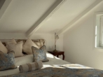 DETAIL MASTER BEDROOM - SECRET SALE – Zeitlos elegant, unverwechselbar schön – Ihr exklusives Do­mi­zil mit Burg & Bergblick