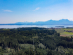Drohnenbild Chiemsee - Seenah. Naturgeschützt. Alleinlage pur.