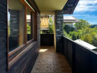 Balkon obere Einheit
