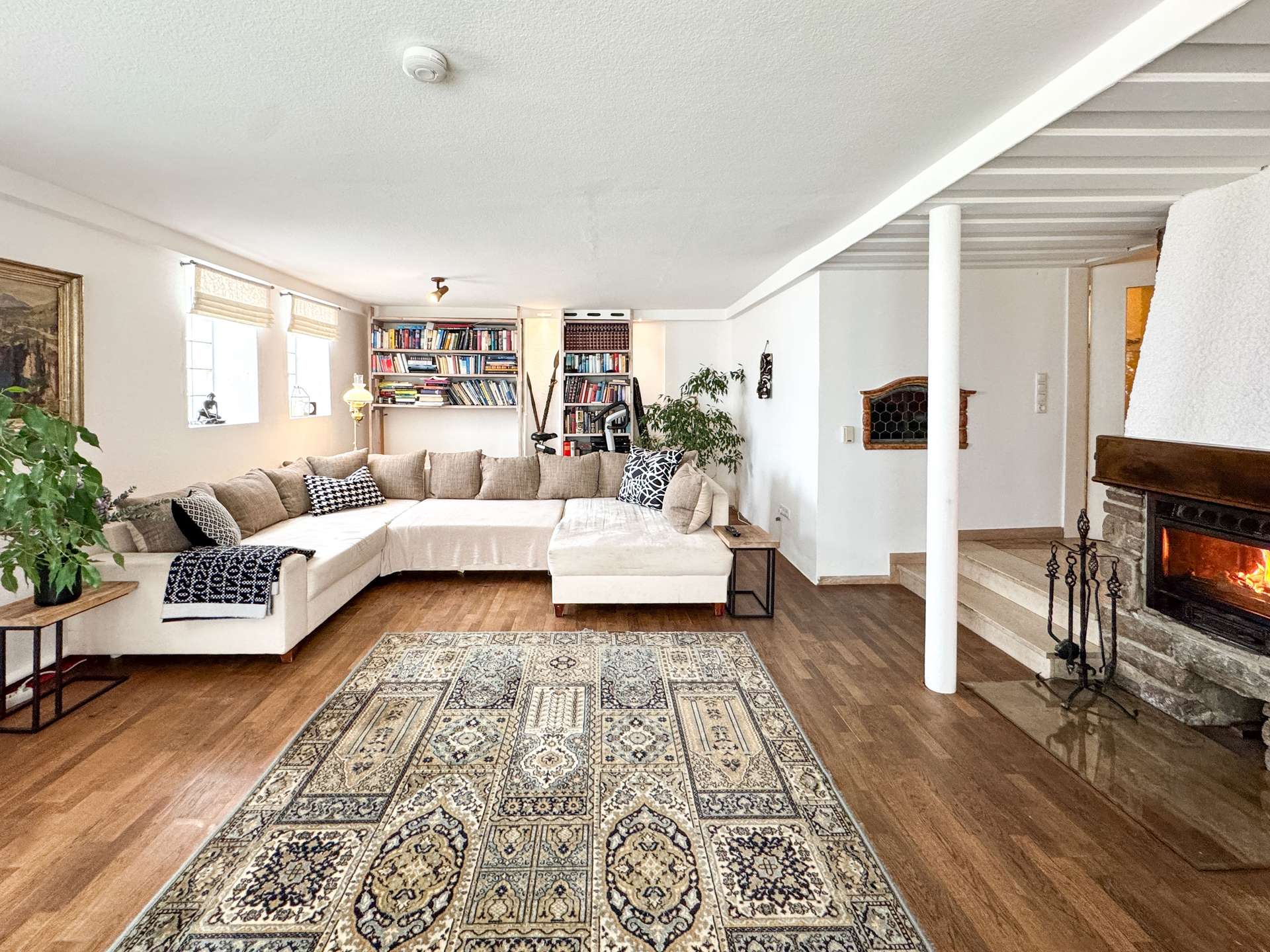 Wohnzimmer EG Hauptwohnung