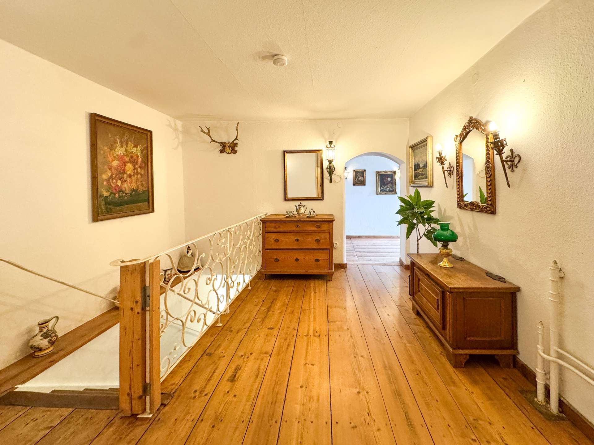 Flur OG