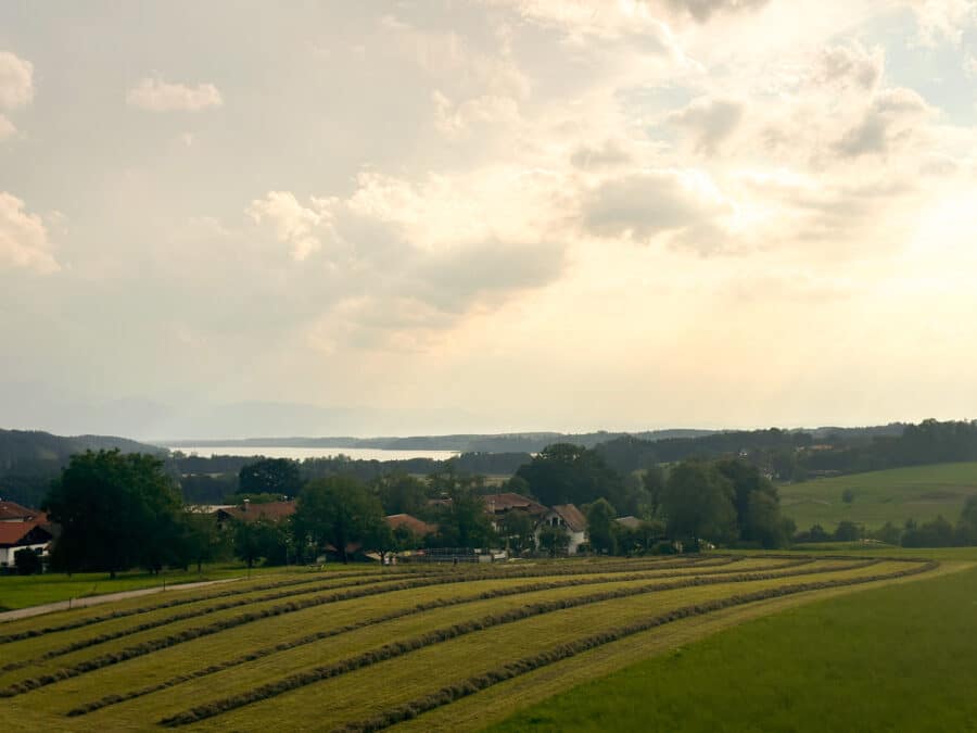 Ruhiges 1-Zi-App. nahe der Therme & Simsseeklinik mit Bergblick - Blick