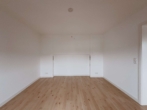 SCHLAFZIMMER - Modernes Wohnen in zentraler Bestlage – helle Dachgeschosswohnung mit offenem Wohnkonzept