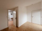 ANKLEIDEZIMMER - Modernes Wohnen in zentraler Bestlage – helle Dachgeschosswohnung mit offenem Wohnkonzept
