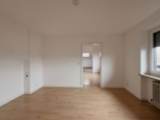 SCHLAFZIMMER - Modernes Wohnen in zentraler Bestlage – helle Dachgeschosswohnung mit offenem Wohnkonzept