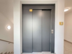 PERSONENAUFZUG - Erstbezug / Stilvolle Neubauwohnung mit Terrasse und Grünfläche