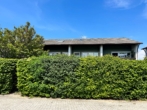 Ansicht von Süden - Charmante Dachgeschosswohnung mit Garage und Potenzial in zentraler Lage