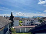 Blick nach Süden - Charmante Dachgeschosswohnung mit Garage und Potenzial in zentraler Lage